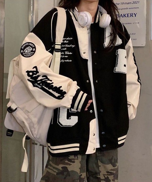 雰囲気抜群   バックロゴ 袖革 スタジャン Mサイズ 雰囲気抜群 バックロゴ 袖革 スタジャン Mサイズ 雰囲気抜群 バック