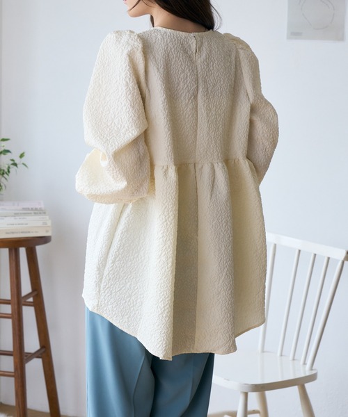 Ada. ブラウス シャツ スクエアネックふくれジャガードチュニック