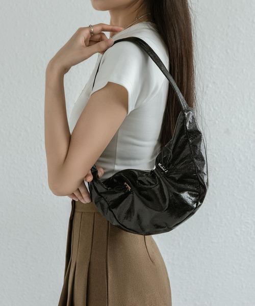 【現行・未使用級】トゥミ アスラ ラージ ホーボー ショルダー ハーフムーン 黒 LA VORAGINE（ラ ヴォラジネ） ショルダーバッグ バッグ 星柄ハーフ