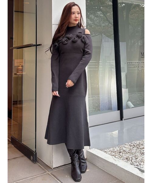 MERCURYDUO ブラック 花柄ニットワンピ 上品フェミニン 量産系 秋冬 MERCURYDUO ブラック 花柄ニットワンピ 上品フェミニン 量産系 秋冬