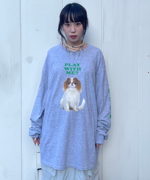 Candy Stripper おすわりした子犬 BIG Ｔシャツ Candy Stripper - GOOD PUPPY BIG BIG Tシャツ Candy Stripperの通販