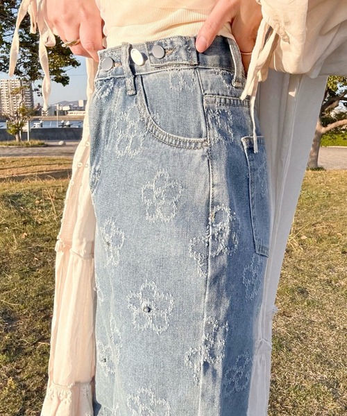 ☆美品 FETICO デニム パンツ ジーンズ 花柄 レディース ジャガード GEMEDA ジーンズ デニム デニムパンツ 花柄刺しゅうデニムパンツ
