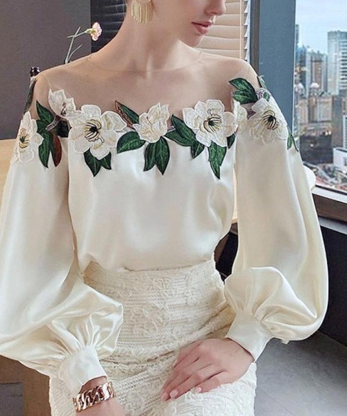 ブラウス シャツ フラワーモチーフ刺繍切り替えバルーン袖ブラウス