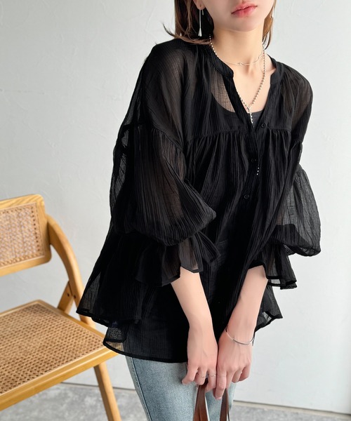 トゥービーシック/美品/三陽商会/ギャザー襟/キャンディスリーブ/光沢感/高級 TO BE CHIC｜COLLECTION Automne/Hiver 2024｜TO BE CHIC(トゥー
