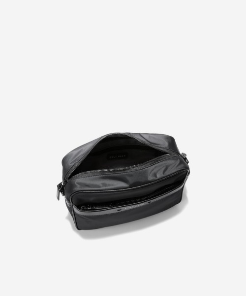 COLE HAAN（コールハーン） ショルダーバッグ カールソン カメラバッグ