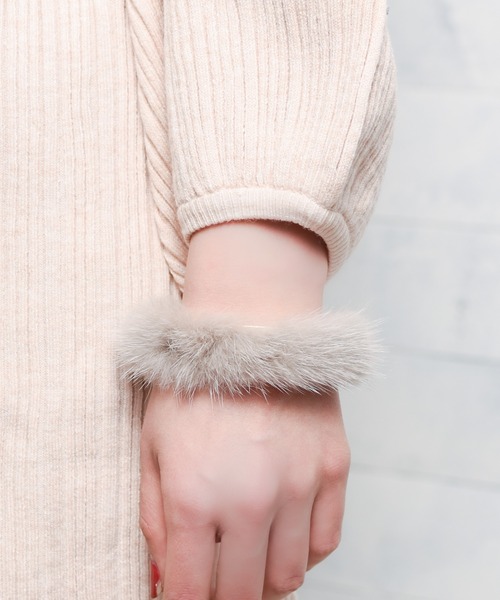 ファー バングル ファー バングル」の人気商品一覧 | 安い商品を通販