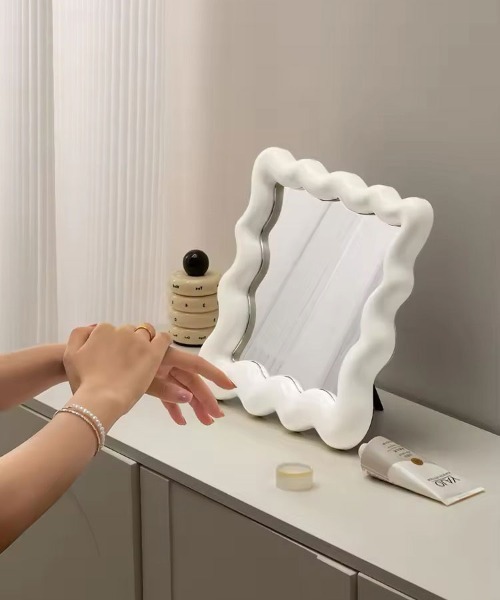 鏡 「 ammy. / エイミードット 」 うねうね カラーフレーム 卓上