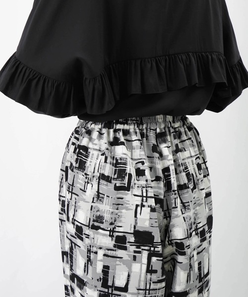 LADY LUCK LUCA（レディラックルカ） パンツ LC/LLL 幾何学プリント