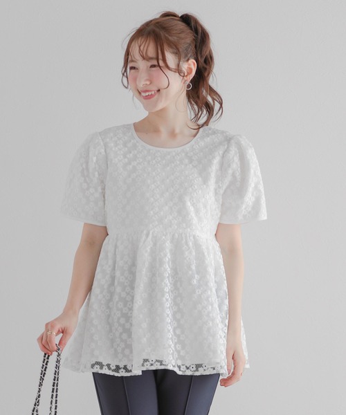 【新品タグ付き】fitmore フラワーレース刺しゅうぺプラムトップス Fit more フラワーレース刺しゅうぺプラムトップス レディース