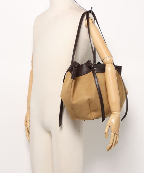 ★CHARLES&KEITH★Calla Tote Bag 通勤通学トートバック /送料込 CHARLES ＆ KEITH トートバッグ Calla カルラ ラージスエード