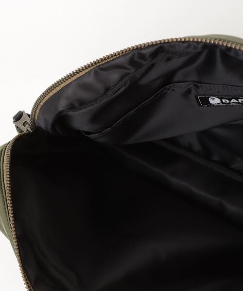 A BATHING APE（アベイシングエイプ） ショルダーバッグ PADDED