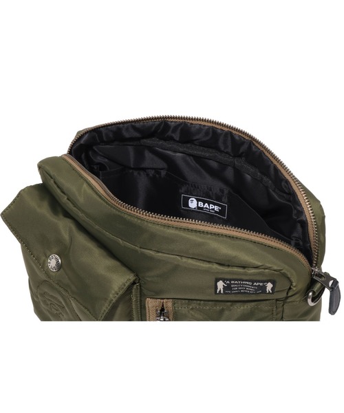 A BATHING APE（アベイシングエイプ） ショルダーバッグ PADDED
