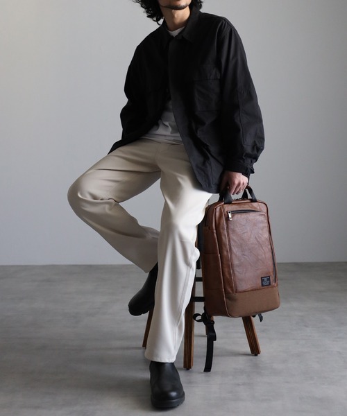 GUSCIO UOMO（グッシオ ウォーモ） ビジネスリュック デイバック 