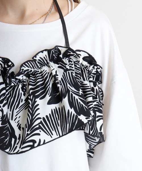 CHRISTIAN LACROIX 花柄の黒いスリップドレス CHRISTIAN LACROIX 花柄の黒いスリップドレス