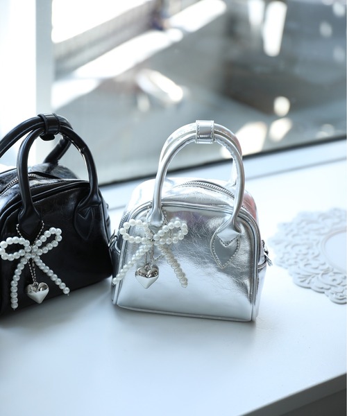 希少✨トッズ ハンドバッグ 2way シルバーチャーム 現行 アイボリー レザー 希少✨トッズ ハンドバッグ 2way シルバーチャーム 現行 アイボリー レザー