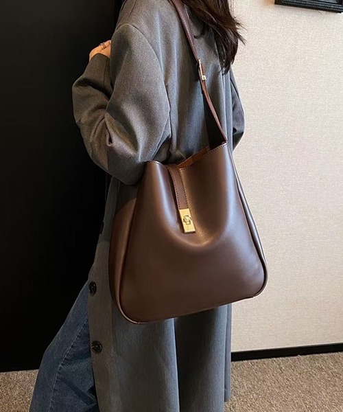 folka.（フォルカ） ショルダーバッグ バッグ 3ー11E104 ゴールド