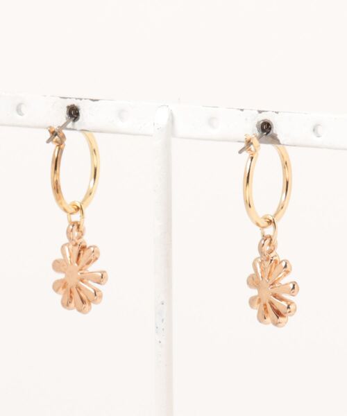 TONE ピアス 「Le soleil」デイジー フラワーチャーム フープピアス(MA 