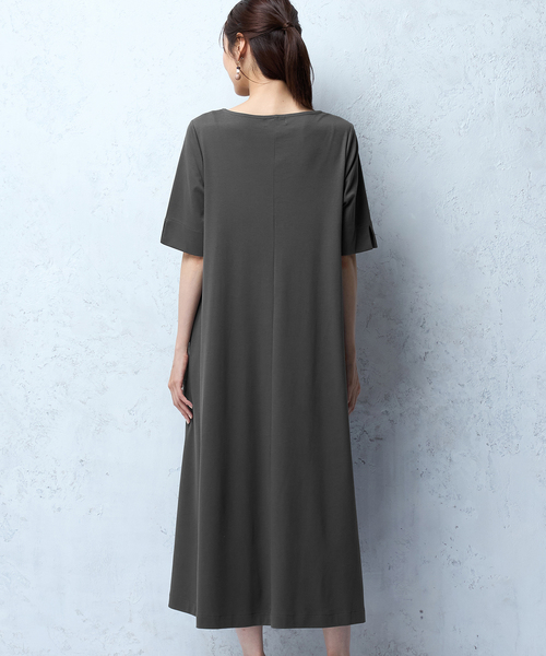 ♡美品・日本製♡アルファキュービック　ワンピーススーツ11号 アルファキュービック ボタニカル花柄ワンピース(11号)ネイビー