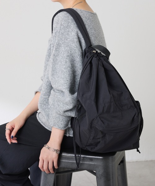 パピロネ　黒いナイロンリュック PAPILLONNER（パピヨネ） デイバック リュック ドロストナイロン