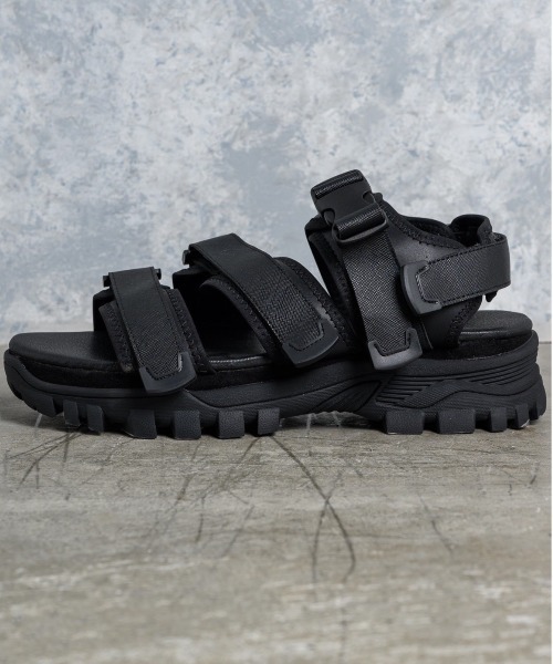 KUUUPY サンダル KUUUPY（クーピー）の「Air High Sole Sneaker Sandals - エア