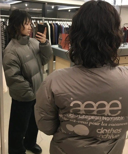 aeae ダウンコート ダウンジャケット WEB LOGO DOWN JACKET レディース
