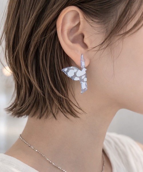 MILLION CARATS(ミリオンカラッツ) ピアス 「Luccica」- 大家族 -空 MILLION CARATS(ミリオンカラッツ) ピアス 「Luccica」- 大家族 -空