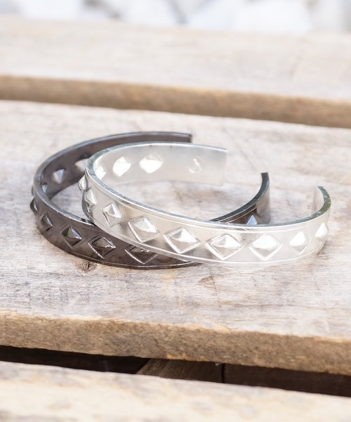 バングル Genri/「floater」Studded BangleII メンズ レディースの画像