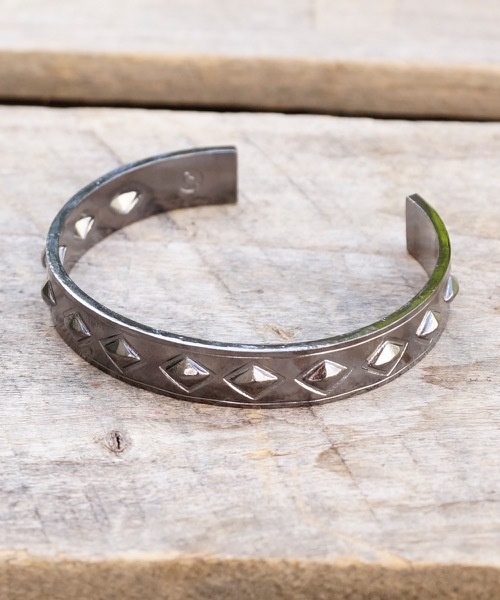 バングル Genri/「floater」Studded BangleII メンズ レディースの画像