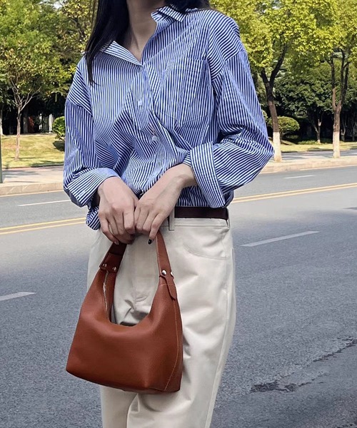 ◆Donna Karan ハードウェアトリム ワンショルダー ガウン LA VORAGINE ショルダーバッグ バッグ ワンハンドルハーフムーン