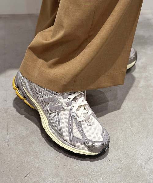 ニューバランス婦人スニーカー 1906R 23.5センチ NB New Balance ニューバランス1906R 23.5cm スニーカー レディース