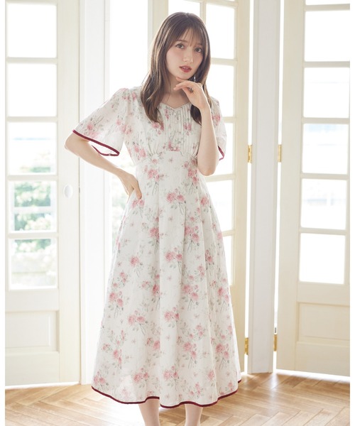 tocco closet❤︎ハートカットフラワープリントフレアワンピース tocco closet❤︎ハートカットフラワープリントフレアワンピース