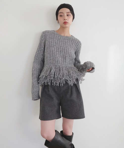 【完売品・新品】フリンジペプラムニット　LIAN LIAN（リアン） ニット セーター フリンジペプラムニット レディース