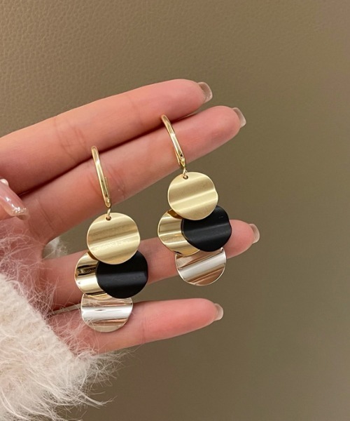 yu-ka ピアス YU-KA:メタルチャームスイングピアス レディース