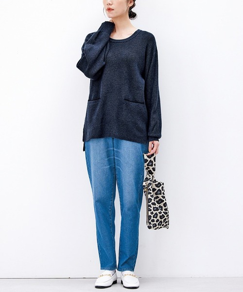 ネイビー リブ編み セーター ポケット付き、袖ワッペン ネイビー リブ編み セーター ポケット付き、袖ワッペン