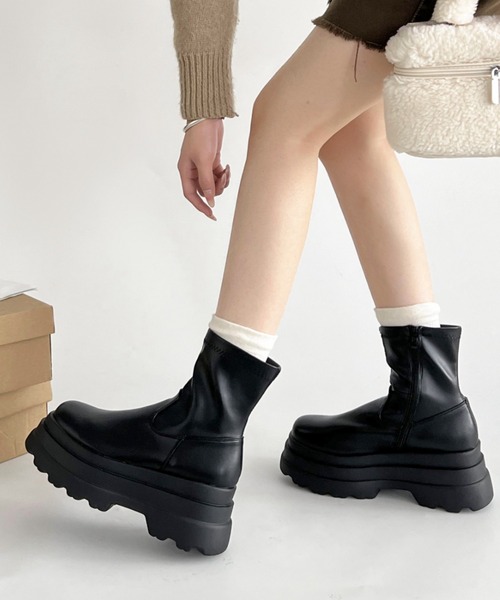 Shoes in Closet（シュークロ） ショート ブーツ 厚底 トリプルソール