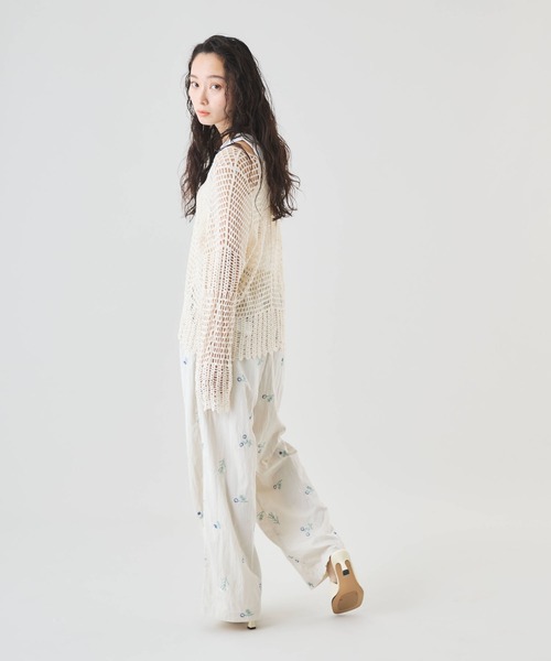 Muscat パンツ フラワーエンブロイダリーツータックワイドパンツ