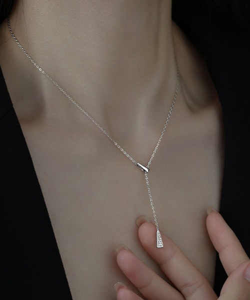 Blanc de Blue ネックレス トライアングルモチーフ Y字ネックレス 
