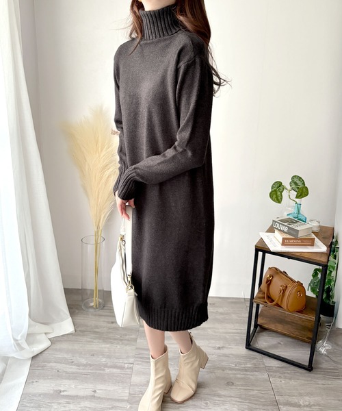 ワンピース シンプルで品のあるリラックススタイルが完成♪ タートルネックニットロングワンピース | Dewlily | 06