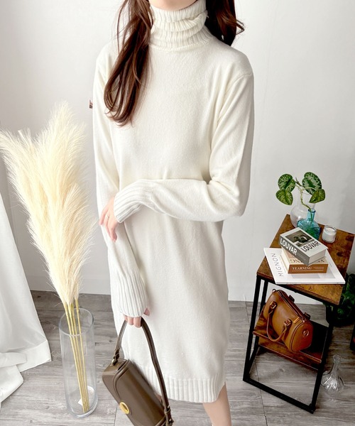 ワンピース シンプルで品のあるリラックススタイルが完成♪ タートルネックニットロングワンピース | Dewlily | 21