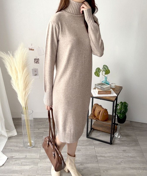 ワンピース シンプルで品のあるリラックススタイルが完成♪ タートルネックニットロングワンピース | Dewlily | 24