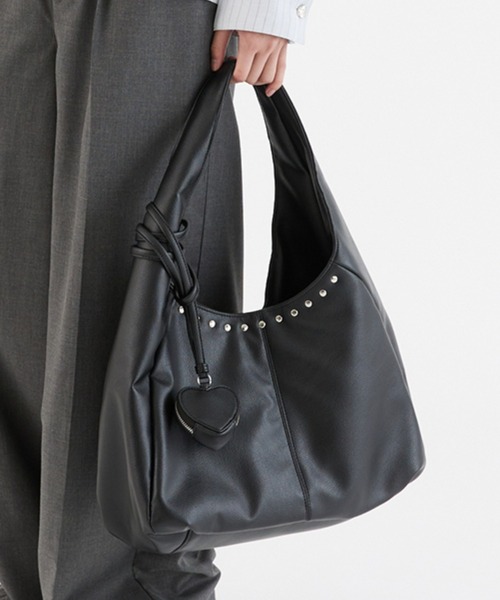 ONCILY（オンシェリー） ショルダーバッグ MOON STUDS BIG SHOULDER