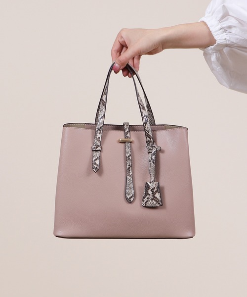 BASE ショルダーバッグ バッグ パイソン柄ベルト3層 2WAY
