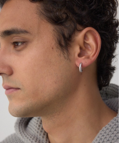 AZUL BY MOUSSY（アズールバイマウジー） ピアス ツイストフープピアス