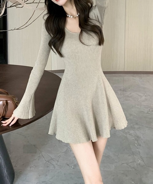 leune（ルネ） ワンピース フレアスリーブVネックフレアニット