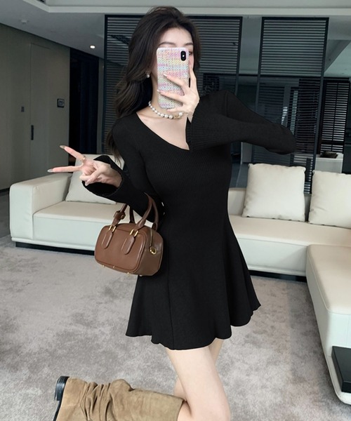 leune（ルネ） ワンピース フレアスリーブVネックフレアニット