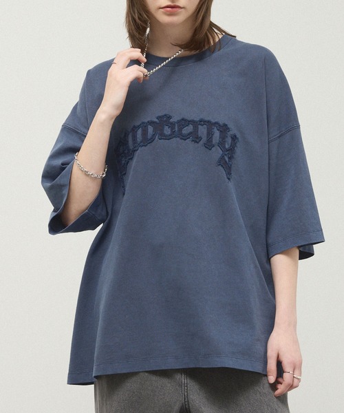 tシャツ 「Alfred Alex」ヴィンテージ加工ピグメントロゴパッチTシャツ