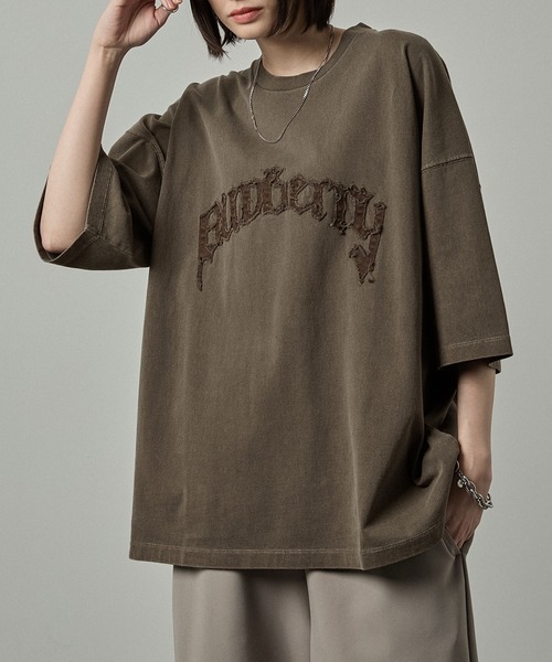 tシャツ 「Alfred Alex」ヴィンテージ加工ピグメントロゴパッチTシャツ