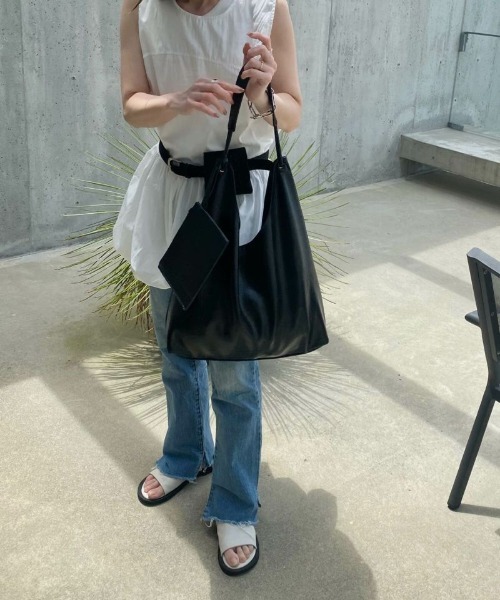 I-SOOK（アイスー） ショルダーバッグ バッグ ポーチ付きソフトレザー