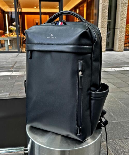 DRESSTERIOR ドレステリア　バックパック リュック【新品未使用】 DRESSTERIOR（ドレステリア） デイバック リュック 「荷重軽減