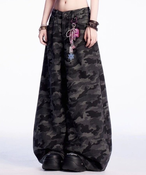 DIAVEL ジーンズ デニム デニムパンツ 迷彩柄ワイドデニムパンツ／ロー
